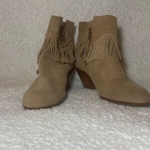 Gianni Bini Tan/Brown Booties with Fringe Size 6.5
